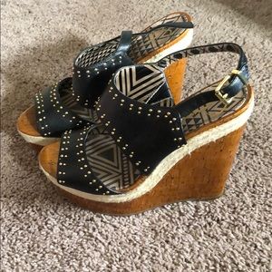 Jessica Simpson Wedges